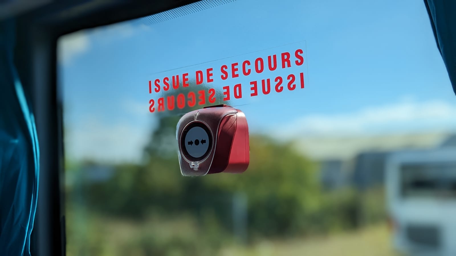 BREAKEE marteau électronique urgence autocar